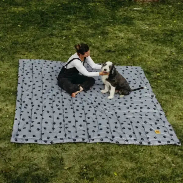 XL Outdoorsy™ Blanket